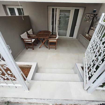 New Apartment ,50M From The Sea At Nea Irakleia. 외부 사진